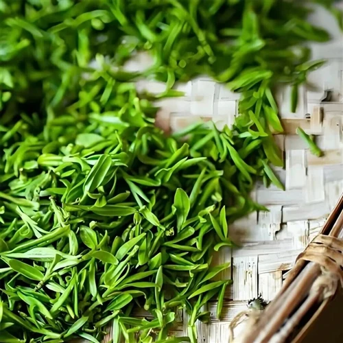 Scented Tea vs Flavoured Tea: What Is the Difference